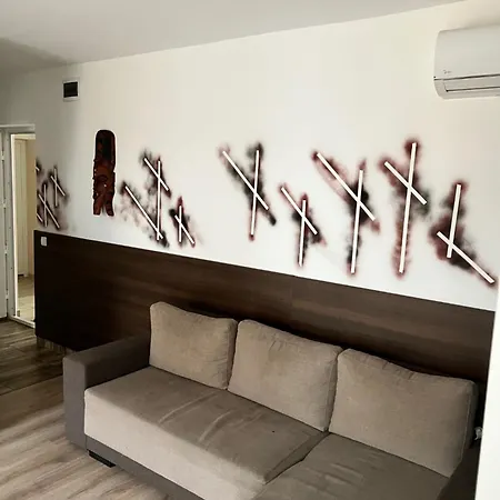 Edes Alom Szallashely * Segedín
